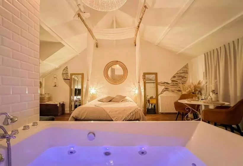 Aamiaismajoitus (B&B) Love Room Bohème Les Petits Plaisirs