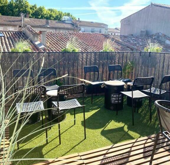 Bed and Breakfast Rooftop Face à La Cité  Rfc
