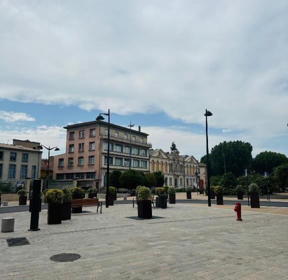 Bed and Breakfast Rooftop Face à La Cité  Rfc