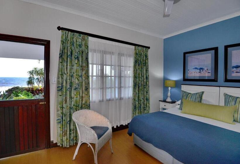 فندق Pumula Beach