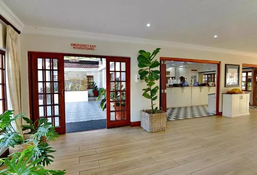 Hotelli Pumula Beach