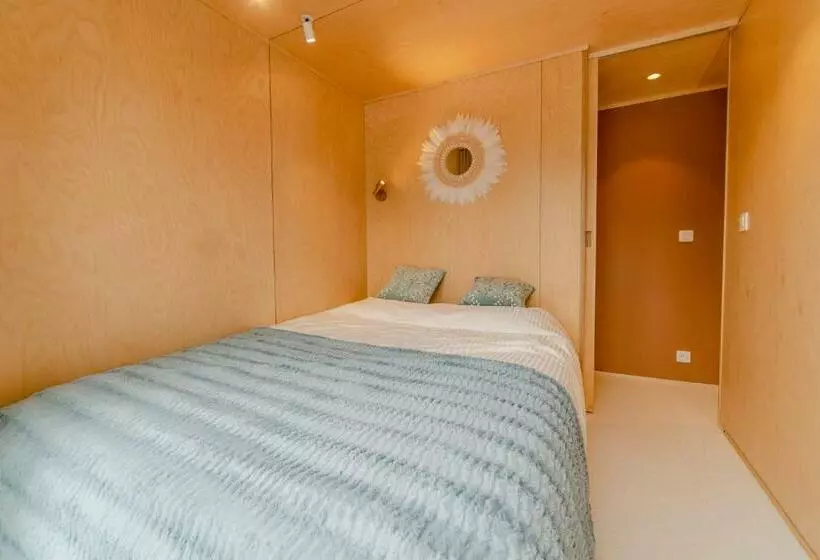 پانسیون Au Fond Du Jardin