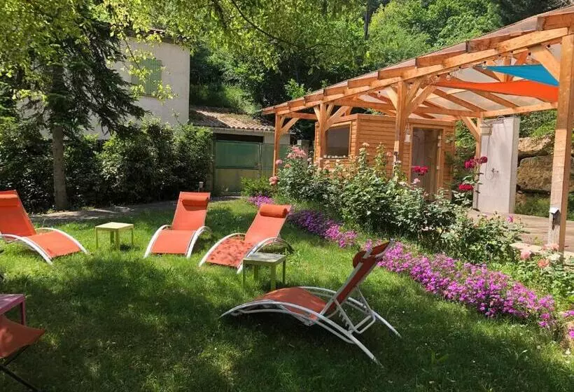 Majatalo La Vie En Roses