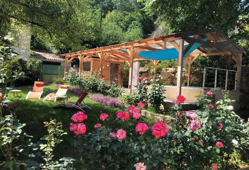 Majatalo La Vie En Roses