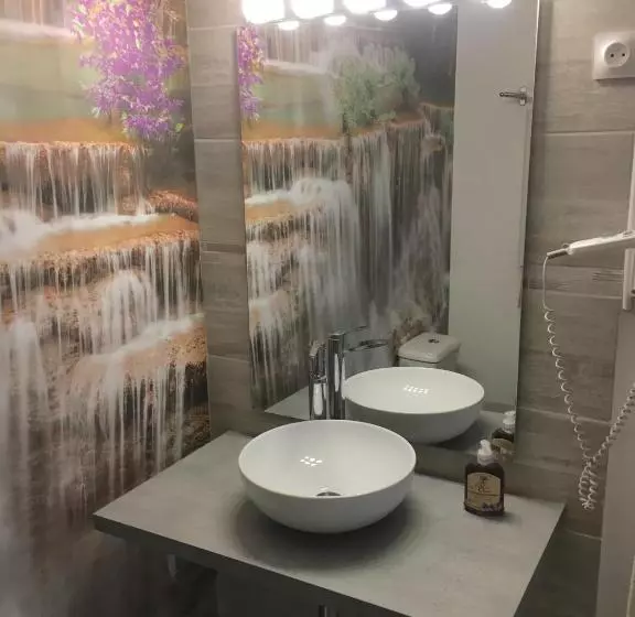 Majatalo La Vie En Roses