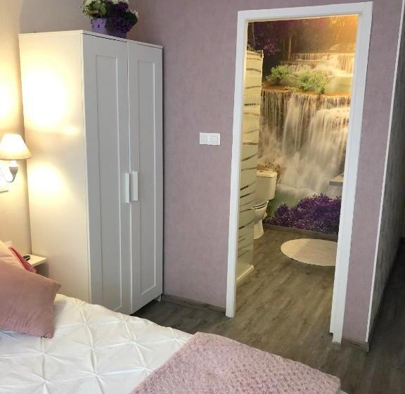 Пансион La Vie En Roses