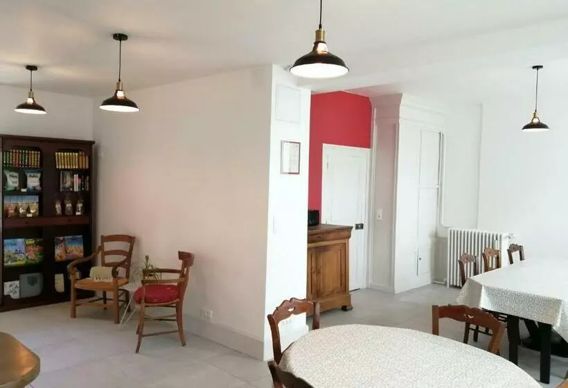 Majatalo Le Relais Des Roses  Chambres D Hôtes