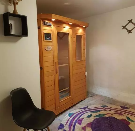 Majatalo Le Relais Des Roses  Chambres D Hôtes