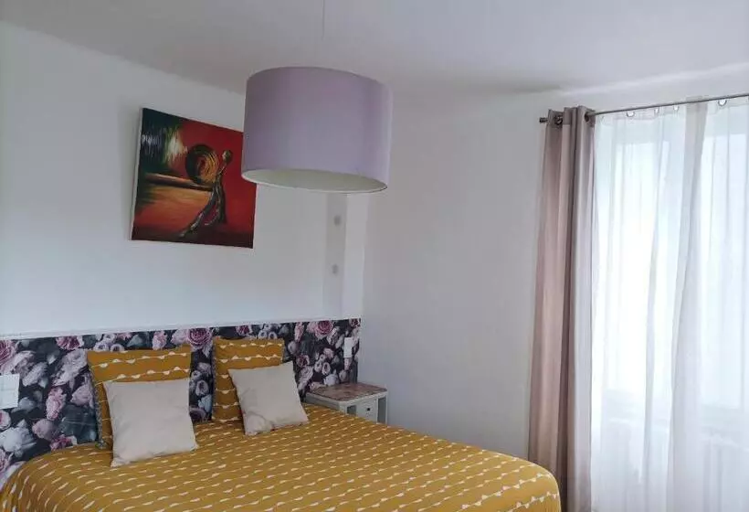 Majatalo Le Relais Des Roses  Chambres D Hôtes