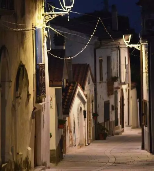 Majatalo Nina E Il Mare