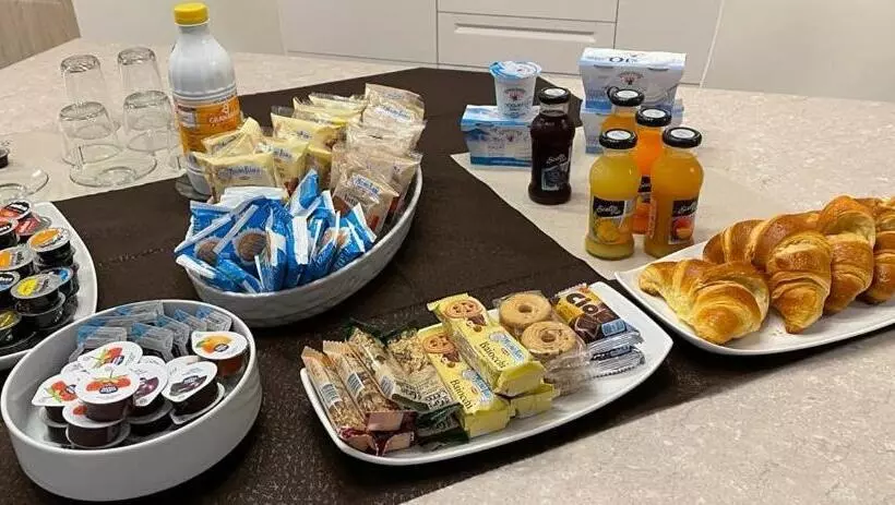 Majatalo Nina E Il Mare