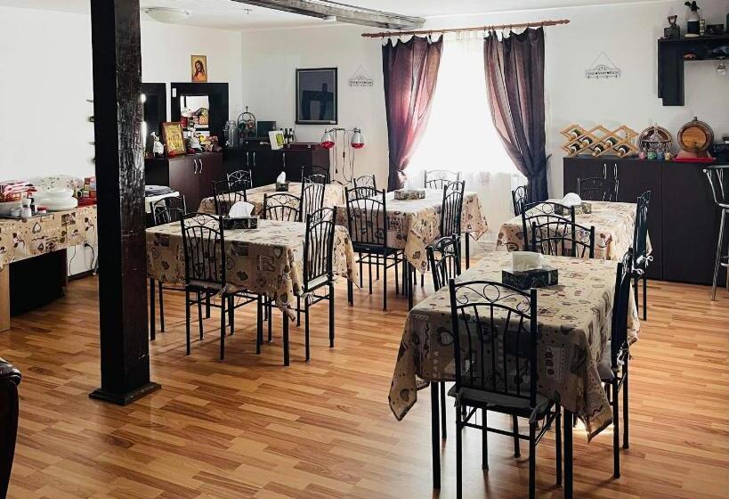 تختخواب و صبحانه Casa Albac