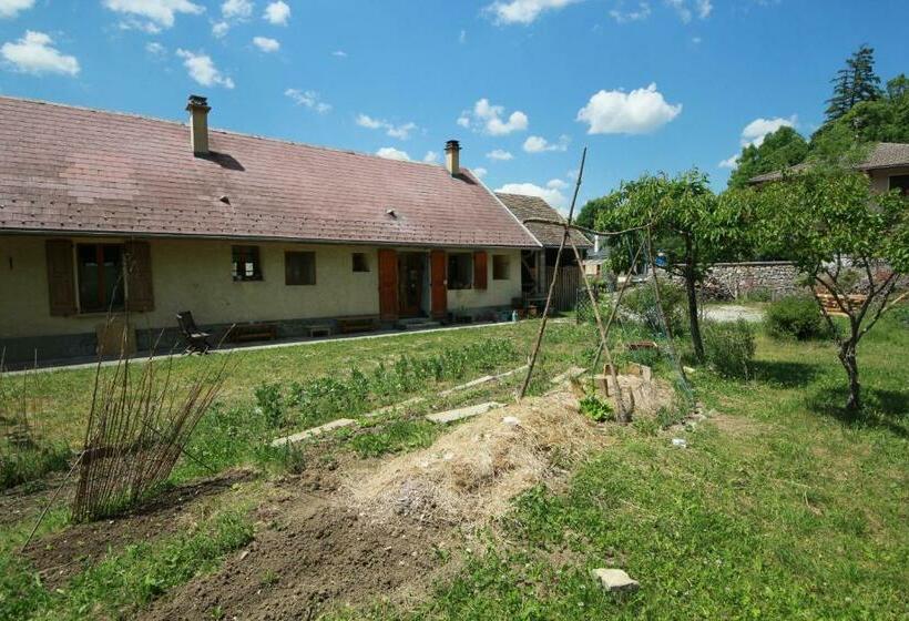 민박 Chambres Et Table D Hôte Le Petit Radis