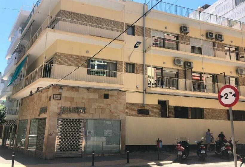 مبيت وإفطار La Terreta