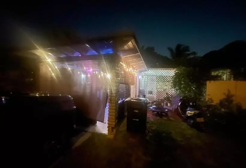 Miami Vibes Hostel Like Shared Room