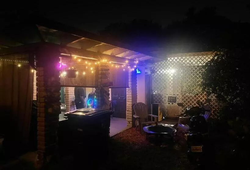 Miami Vibes Hostel Like Shared Room