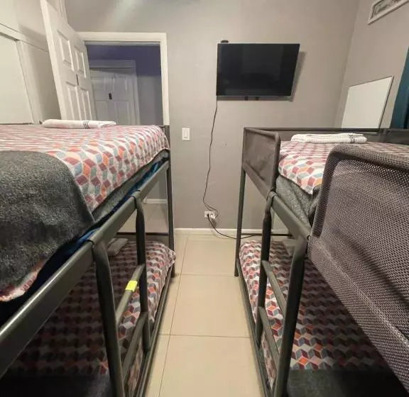 Miami Vibes Hostel Like Shared Room