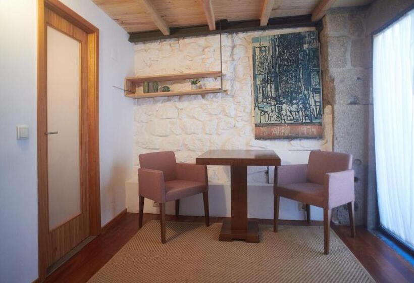 پانسیون Casa Da Praça Velha Guest House