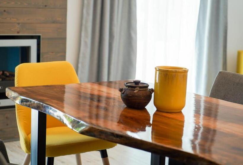 پانسیون Montana 219