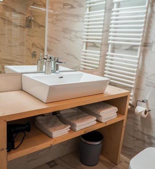 پانسیون Montana 219