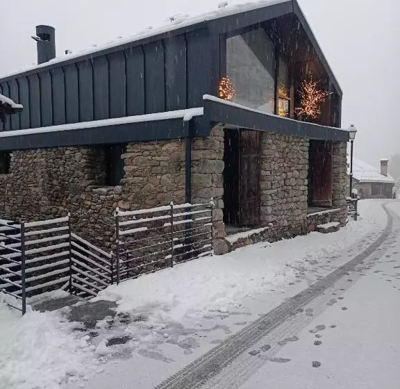 Majatalo V&v Rentroom Design