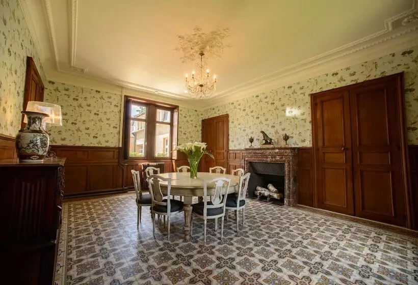 Aamiaismajoitus (B&B) Château Origny De Neuvy