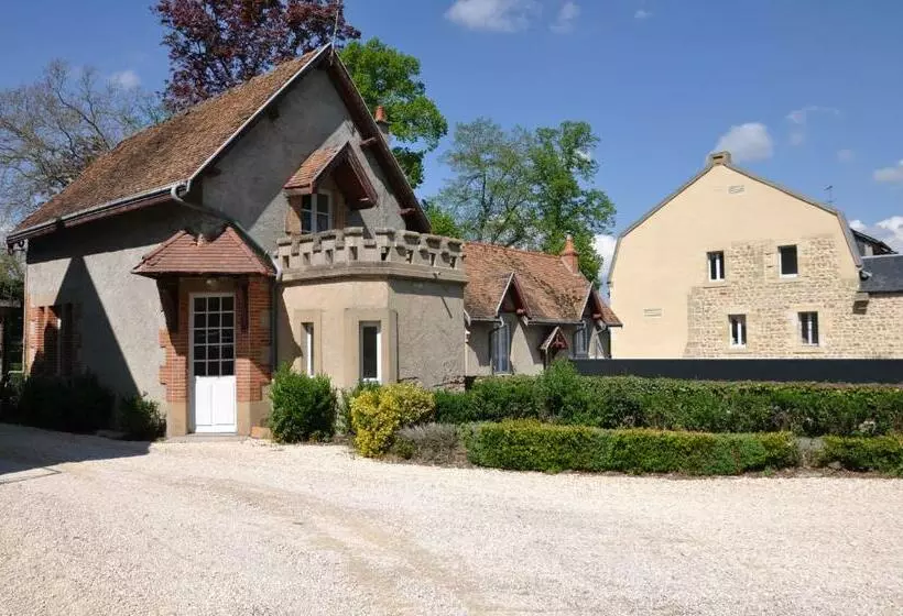 Aamiaismajoitus (B&B) Château Origny De Neuvy