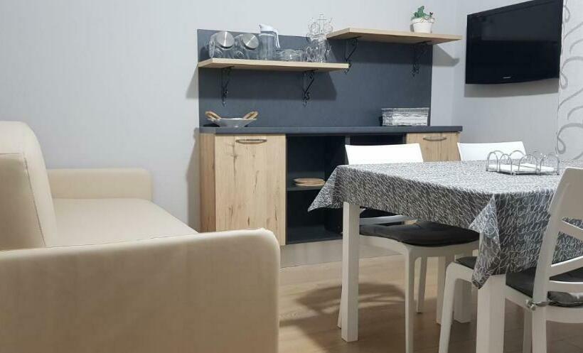 ペンション Porta D Alpi