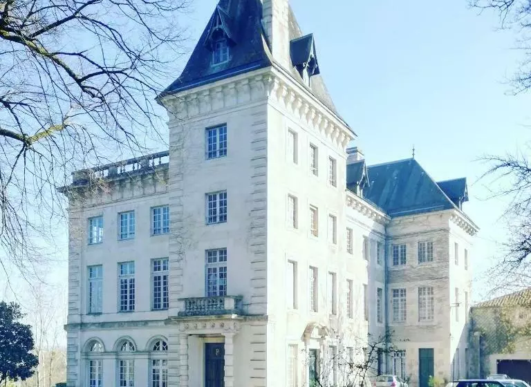 ベッドアンドブレックファースト Château De Chasseneuil Sur Bonnieure