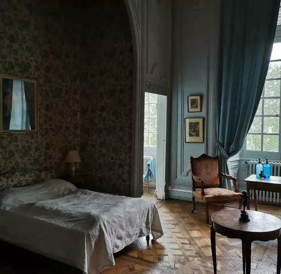 ベッドアンドブレックファースト Château De Chasseneuil Sur Bonnieure