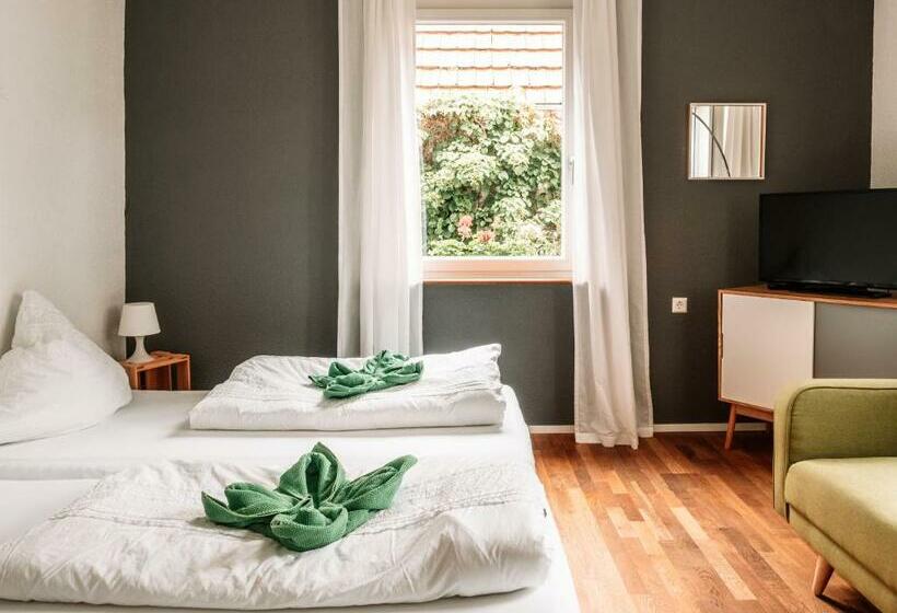 Pension (Hôtel basse catégorie) Seeglück