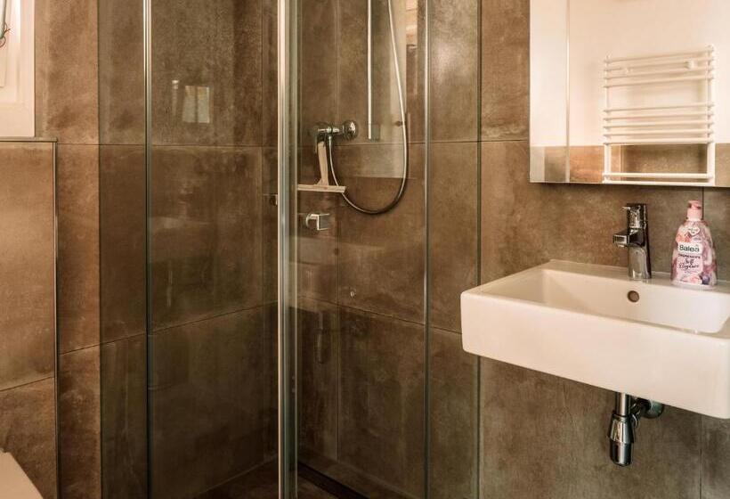 Pension (Hôtel basse catégorie) Seeglück