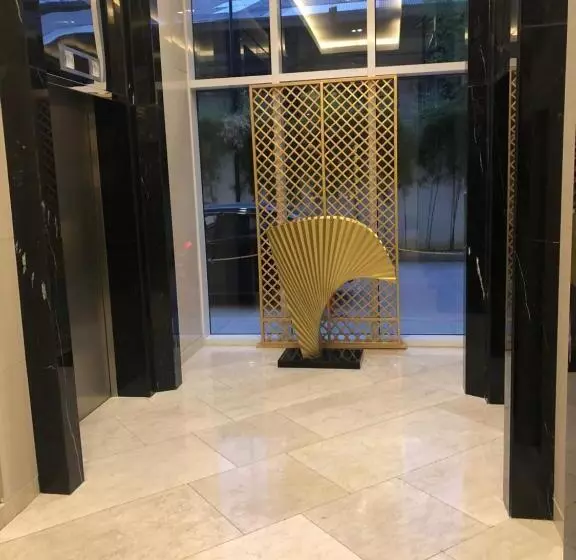 پانسیون Staycation