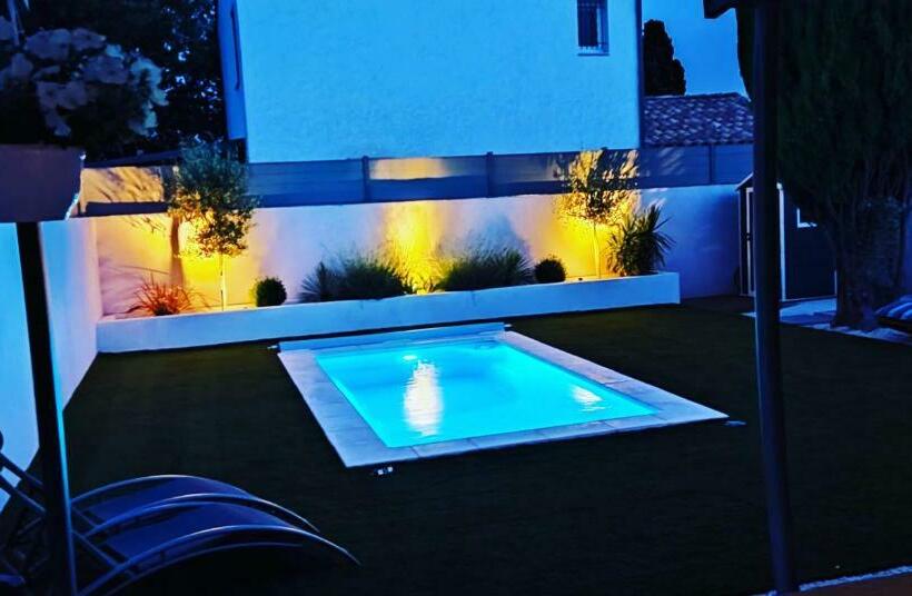 مبيت وإفطار Jas Dou Felibrige