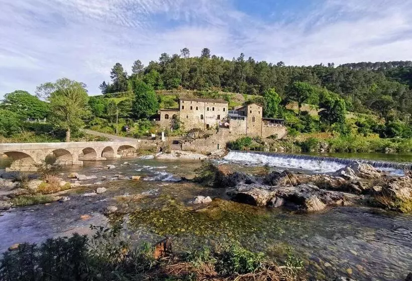 ベッドアンドブレックファースト Le Moulin Du Temps  Chambres Et Lounge Bar Au Bord De La Rivière