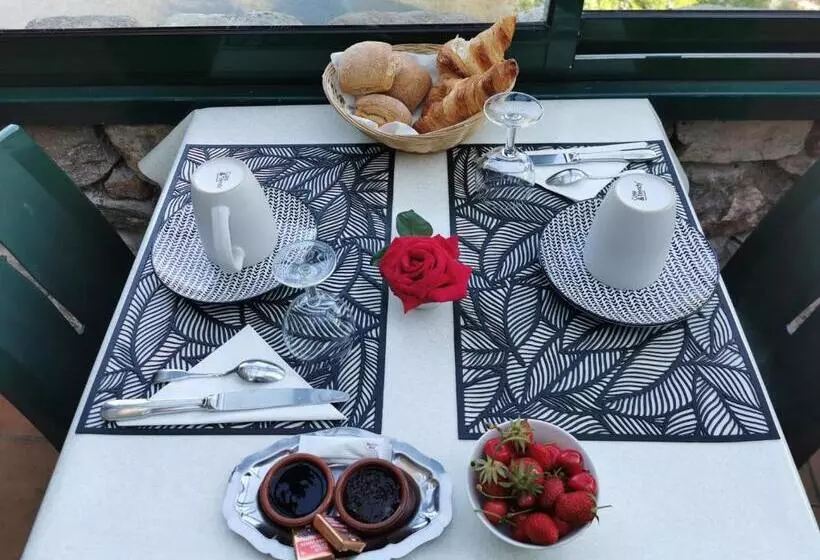 ベッドアンドブレックファースト Le Moulin Du Temps  Chambres Et Lounge Bar Au Bord De La Rivière