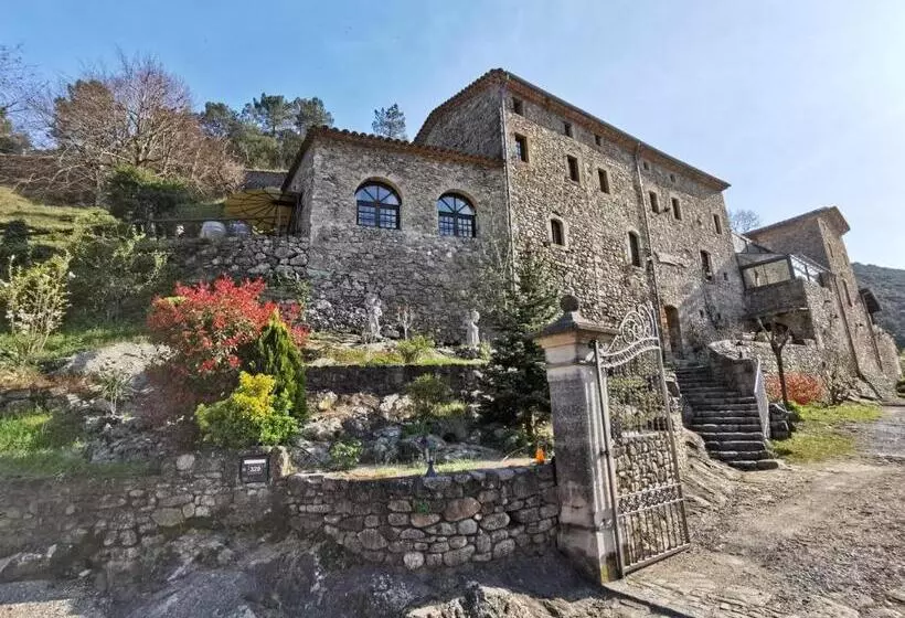 ベッドアンドブレックファースト Le Moulin Du Temps  Chambres Et Lounge Bar Au Bord De La Rivière