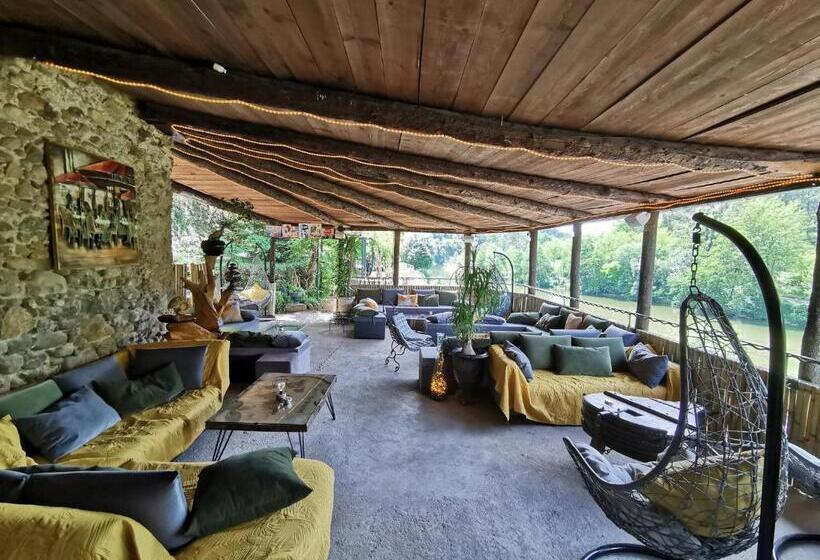 Bed and Breakfast Le Moulin Du Temps Chambres Et Lounge Bar Au Bord De La Rivière