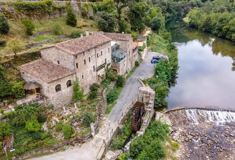 ベッドアンドブレックファースト Le Moulin Du Temps  Chambres Et Lounge Bar Au Bord De La Rivière