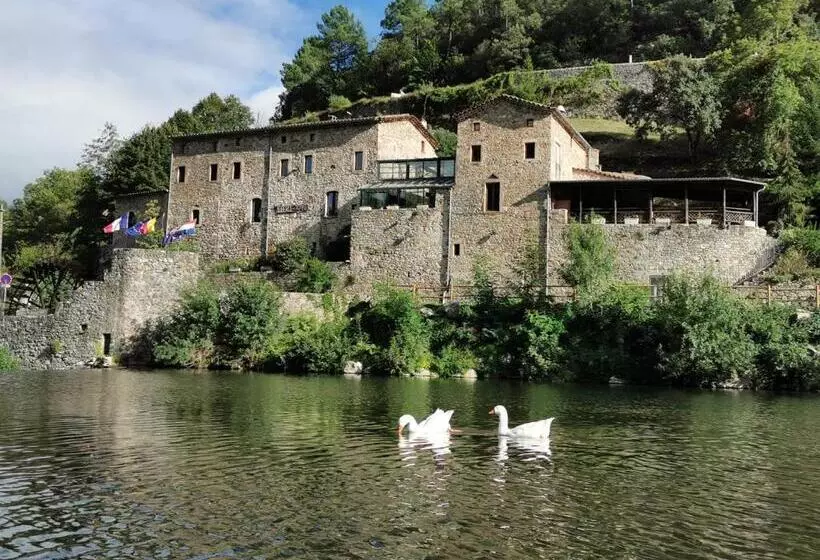 ベッドアンドブレックファースト Le Moulin Du Temps  Chambres Et Lounge Bar Au Bord De La Rivière