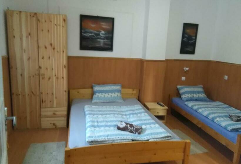 ペンション Muskatliapartman.cs2