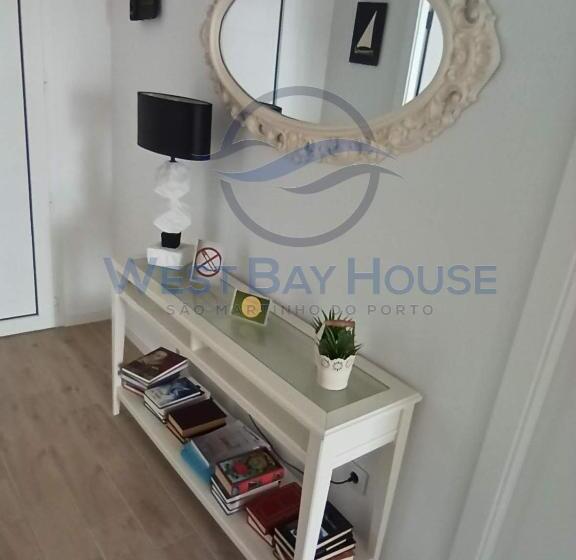 Пансион West Bay House