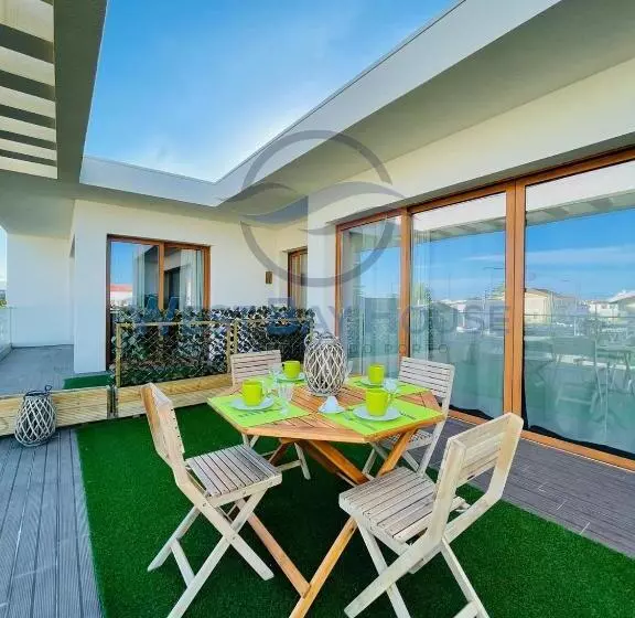 ペンション West Bay House