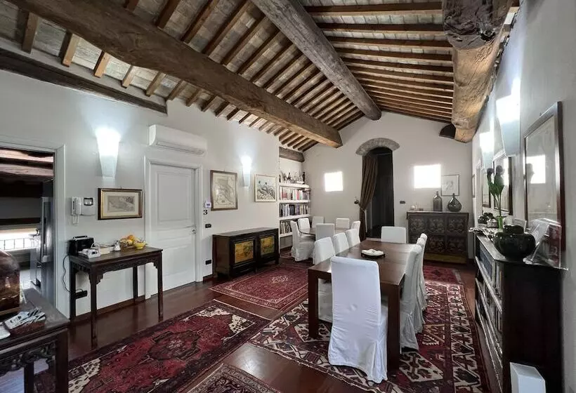 تختخواب و صبحانه A Casa Di Paola Suite