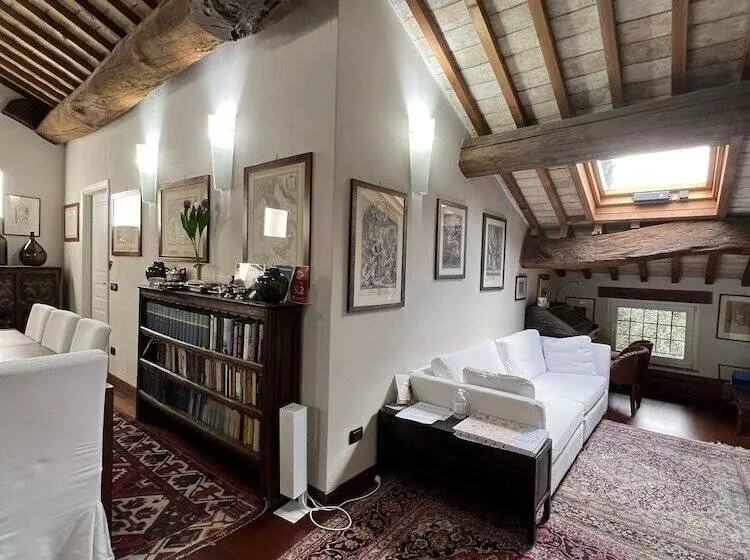 تختخواب و صبحانه A Casa Di Paola Suite