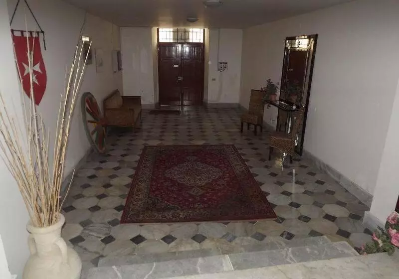 تختخواب و صبحانه I Cavalieri Di Malta