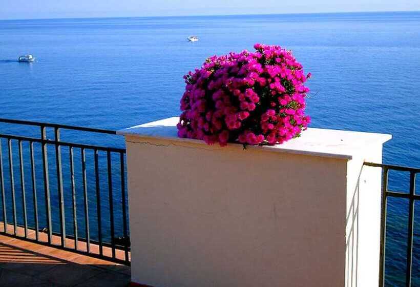 تختخواب و صبحانه Dolce Vita Rooms And Apartments