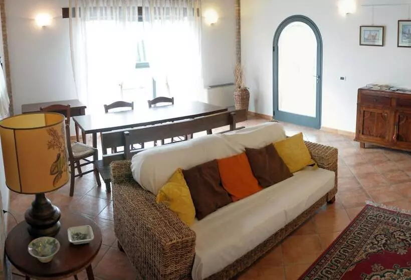 هتل روستایی Agriturismo B&b Corte Dei Gioghi