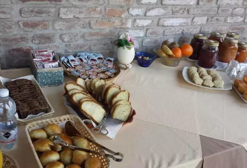 هتل روستایی Agriturismo B&b Corte Dei Gioghi