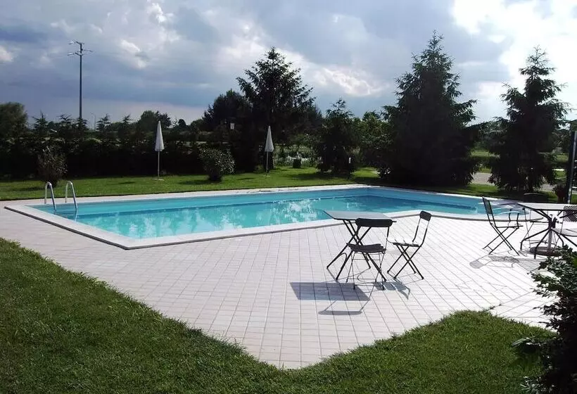 هتل روستایی Agriturismo B&b Corte Dei Gioghi